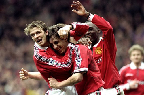 詹俊：穆西亚拉的受伤影响拜仁进攻；巴黎双边锋战术无法模仿.