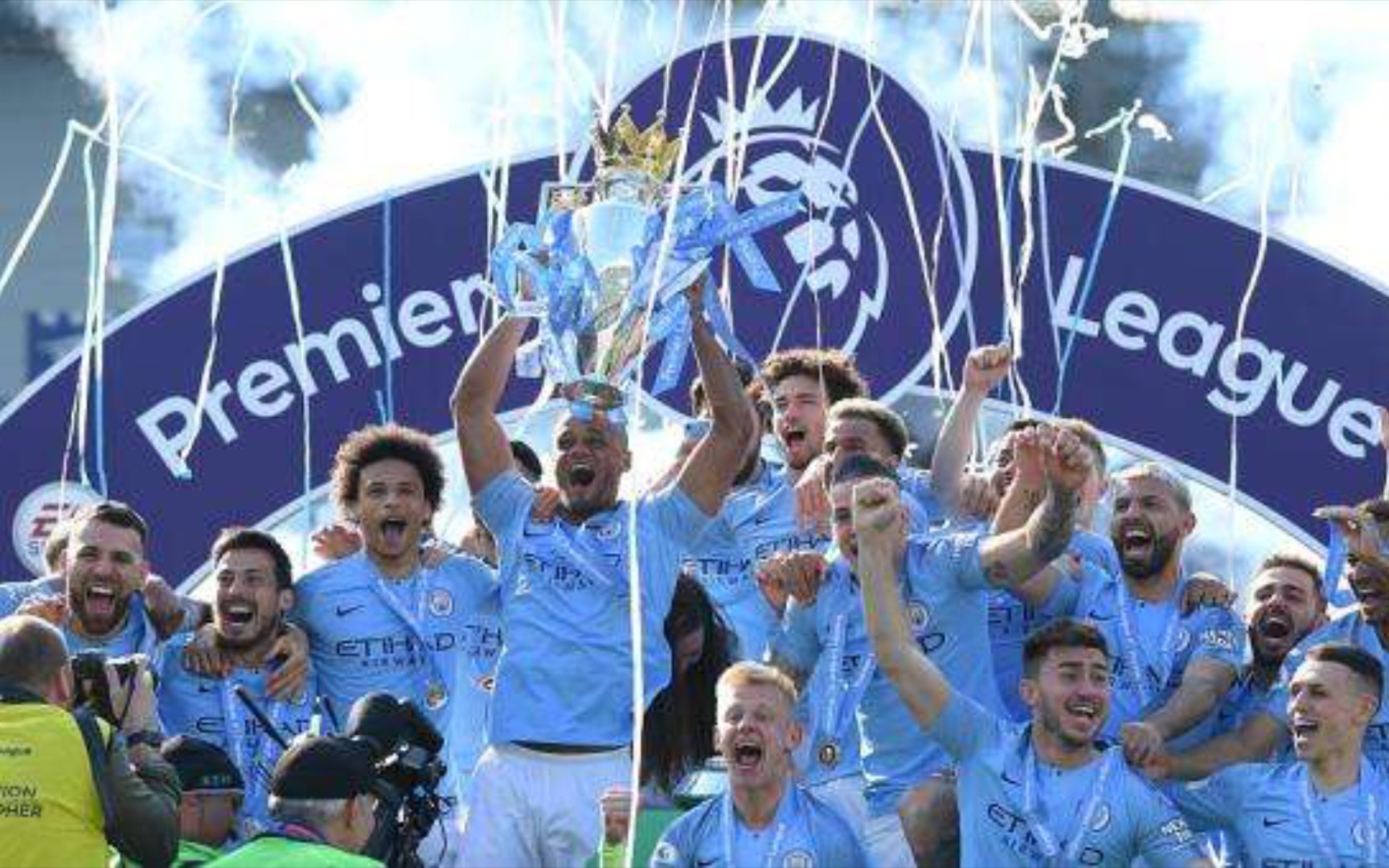 并不显得太 并不显得太